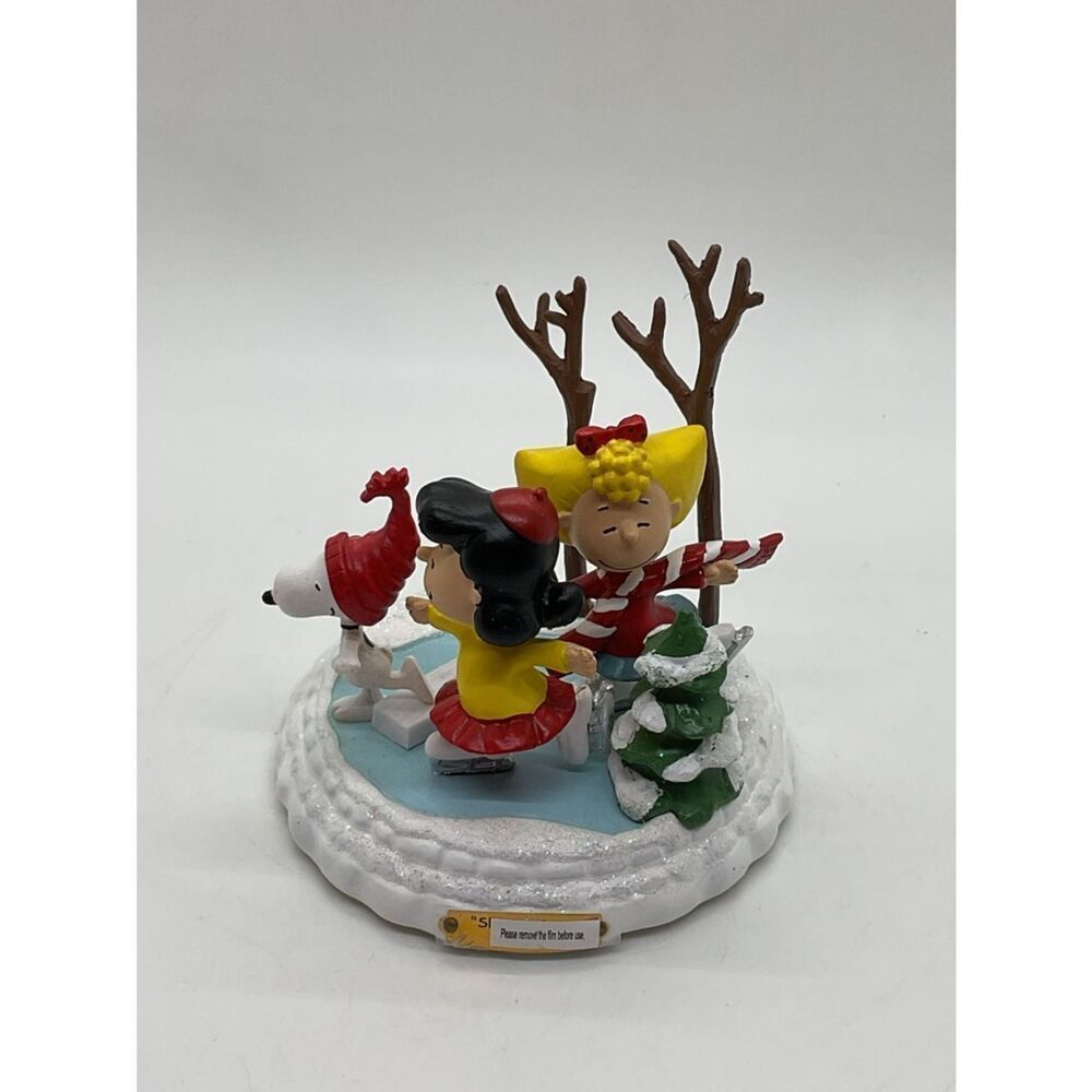 Hawthorne Village “Skating away the day” Peanuts Figurine
